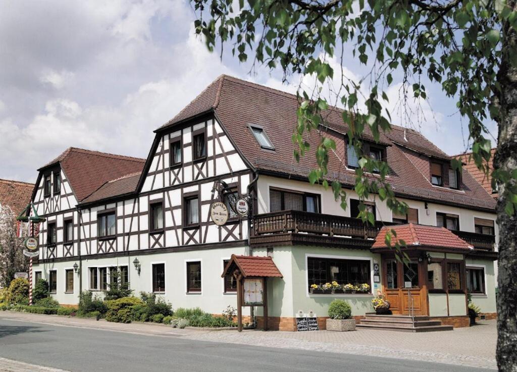 Landgasthof - Hotel Zum Stern Linden  Dış mekan fotoğraf
